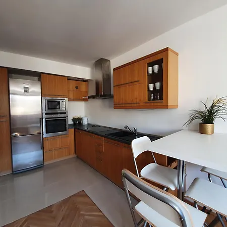 Apartament & Parking Przy Plazy Daire
