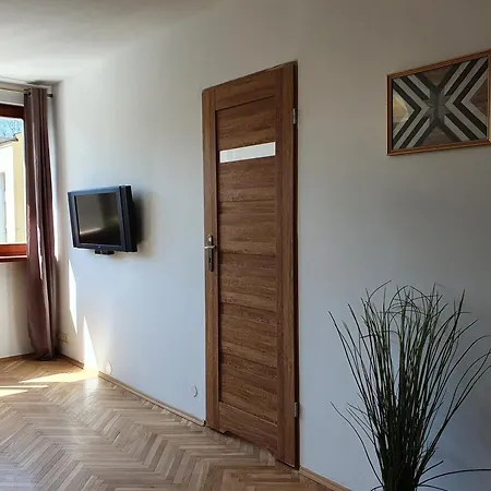 Daire Apartament & Parking Przy Plazy